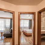 Alpine 4*