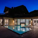 Aparthotel Alpine 4*