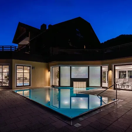 Aparthotel Alpine 4*