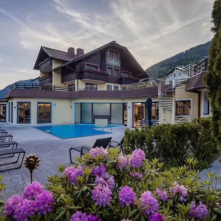 Alpine Aparthotel 4*